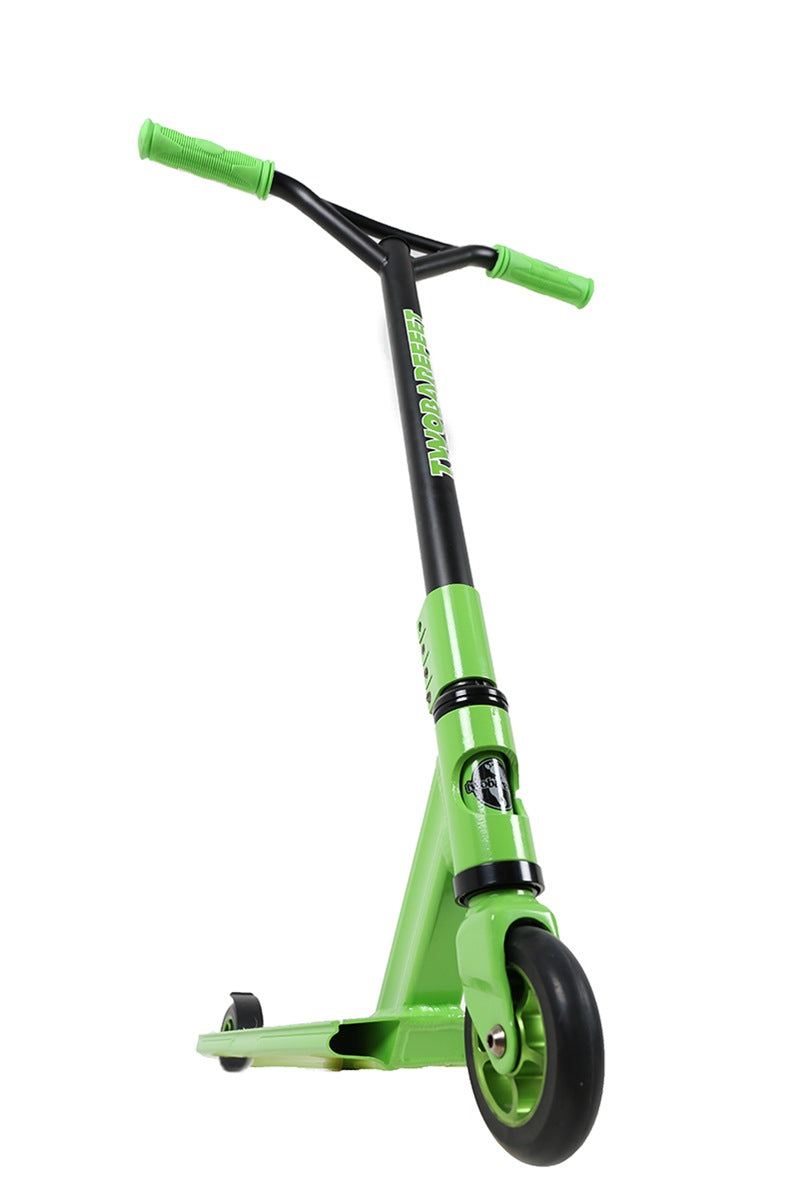 Two Bare Feet Empire Model Stunt Scooter (Green)