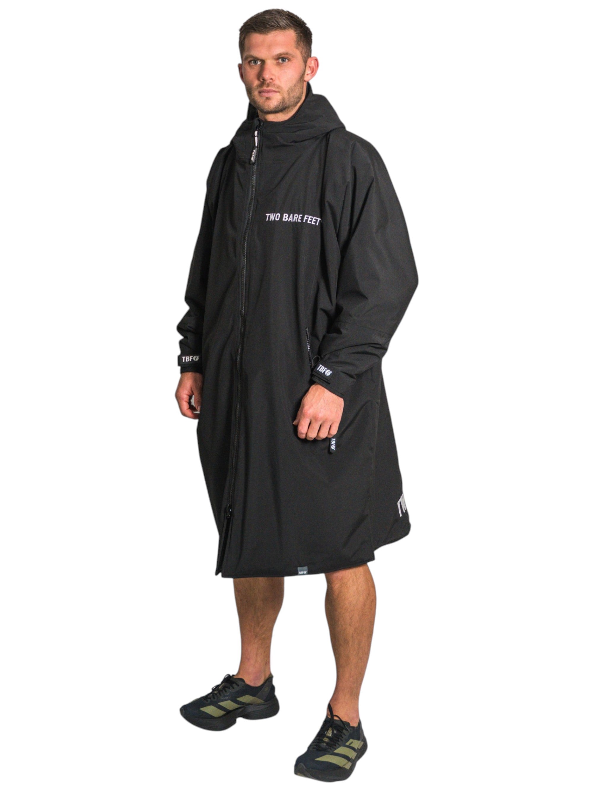 Core Waterproof Changing Robe (Black/Charcoal)