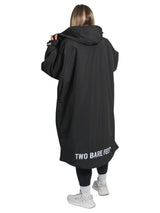 Core Waterproof Changing Robe (Black/Raspberry)