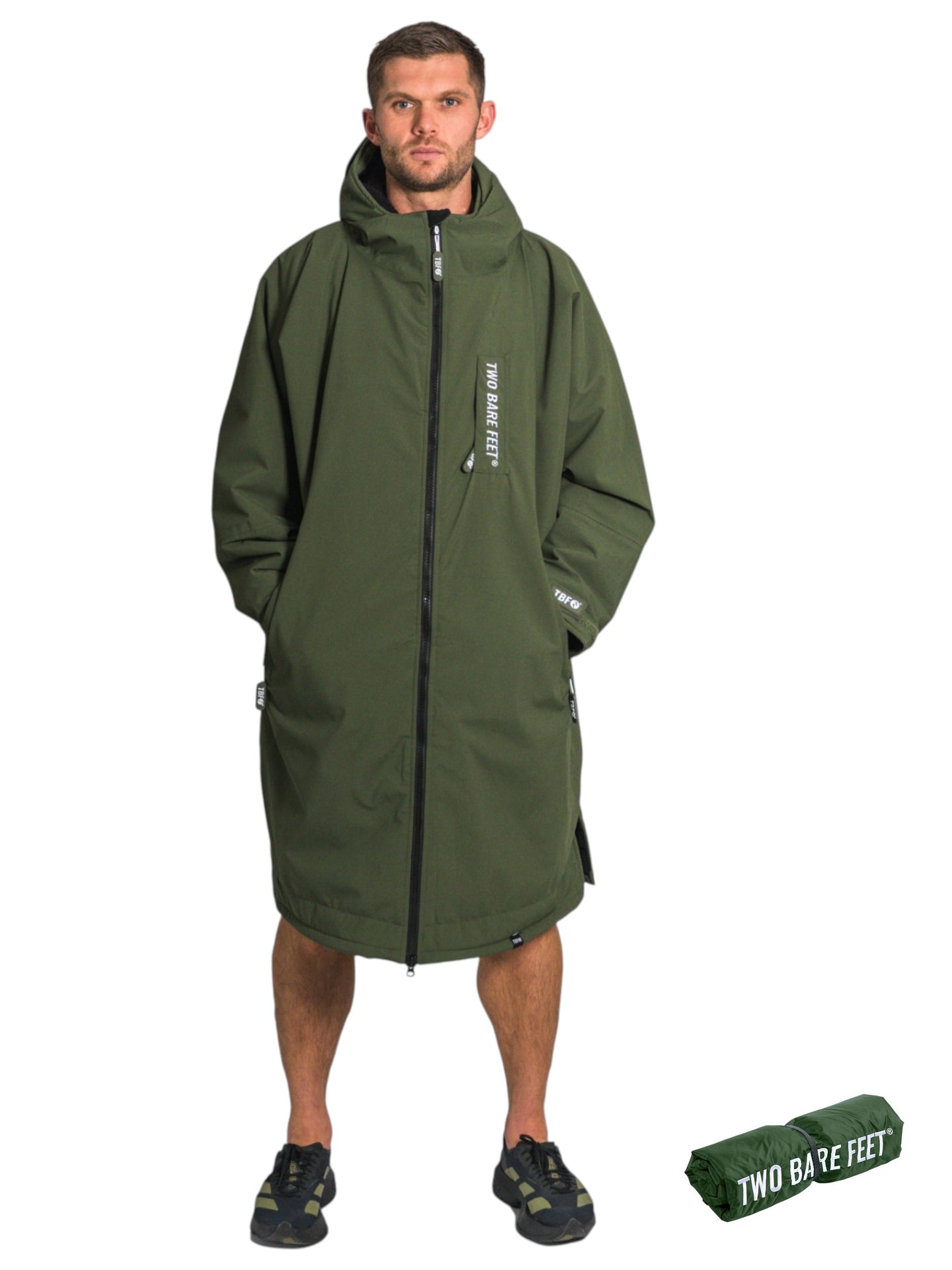 Two Bare Feet Weatherproof Changing Robe with Changing Mat (Forest/Black)