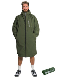 Two Bare Feet Weatherproof Changing Robe with Changing Mat (Forest/Forest)