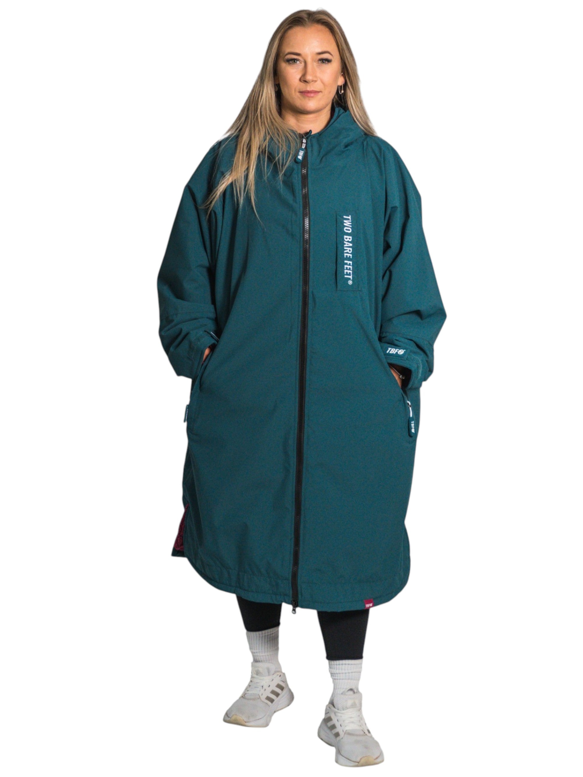 Two Bare Feet Weatherproof Changing Robe with Changing Mat (Sea Green/Raspberry)