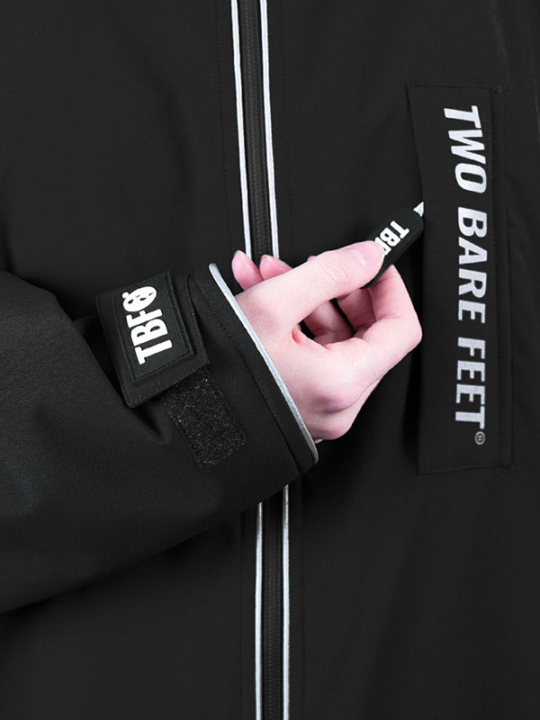 Two Bare Feet Hi-Vis Waterproof Lightweight Riding Robe (Black/Cream)