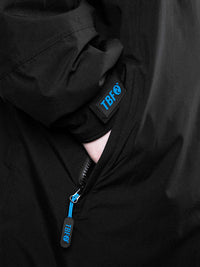 Two Bare Feet Kids Weatherproof Changing Robe with Changing Mat (Black/Blue)
