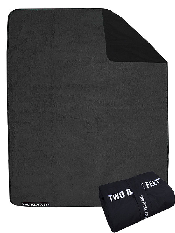 XL Sherpa Lined Waterproof Beach Travel Blanket (Black/Charcoal)