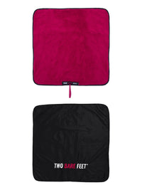 Two Bare Feet Kids Weatherproof Changing Robe with Changing Mat (Black/Raspberry)