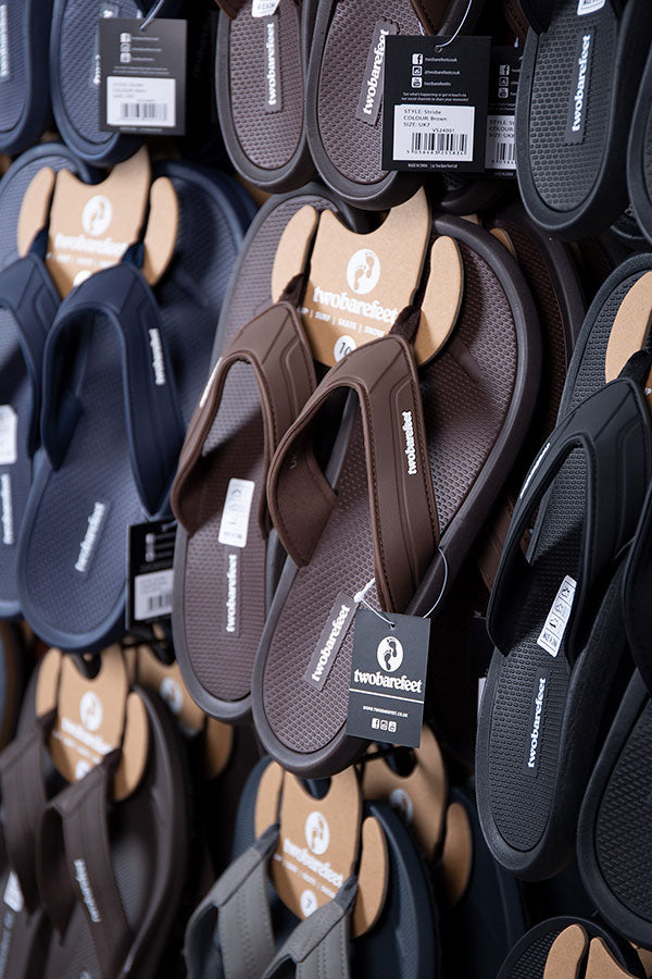 Stride Mens Flip Flops (Brown)
