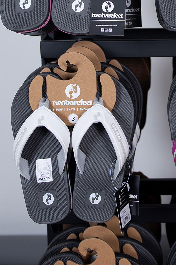 Voyage Ladies Flip Flops (White)