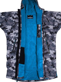Two Bare Feet Kids Weatherproof Changing Robe with Changing Mat (Camo/Blue)