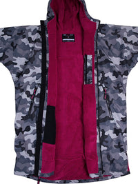 Two Bare Feet Kids Weatherproof Changing Robe with Changing Mat (Camo/Raspberry)
