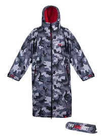 Two Bare Feet Kids Weatherproof Changing Robe with Changing Mat (Camo/Red)