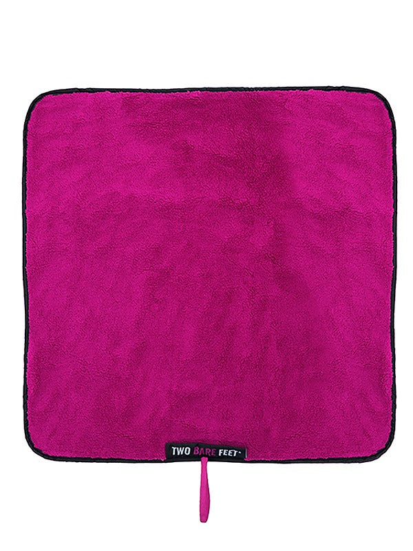 Two Bare Feet Changing Mat (Black/Raspberry)