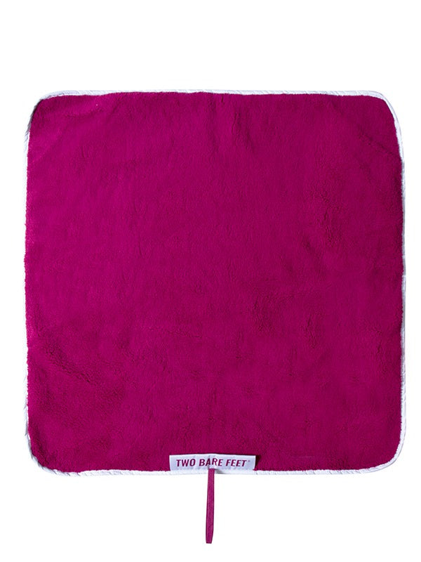 Two Bare Feet Changing Mat (White/Raspberry)
