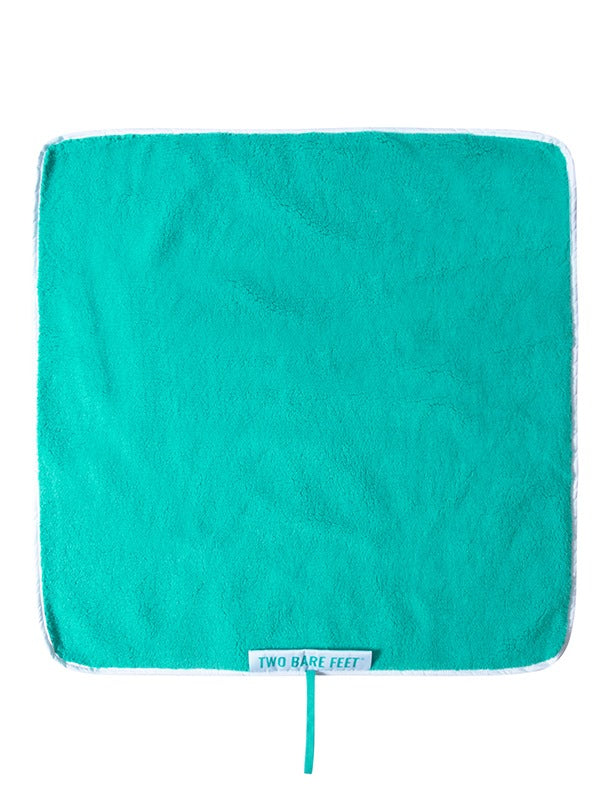 Two Bare Feet Changing Mat (White/Teal)