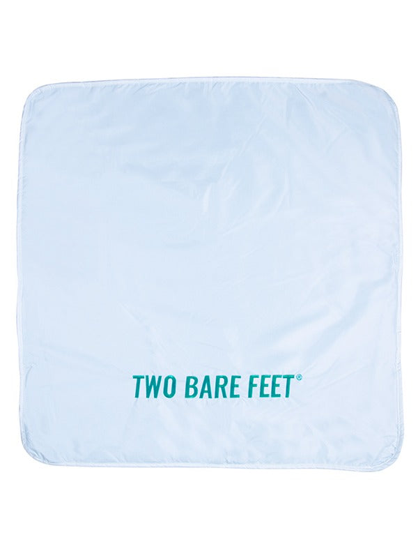 Two Bare Feet Changing Mat (White/Teal)