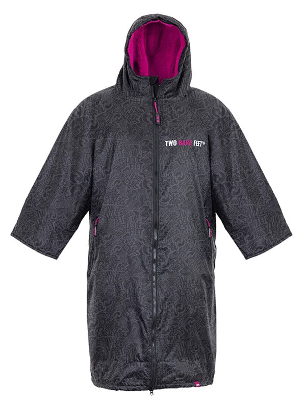 Two Bare Feet Kids Classic Print Weatherproof Changing Robe (Black/Raspberry)