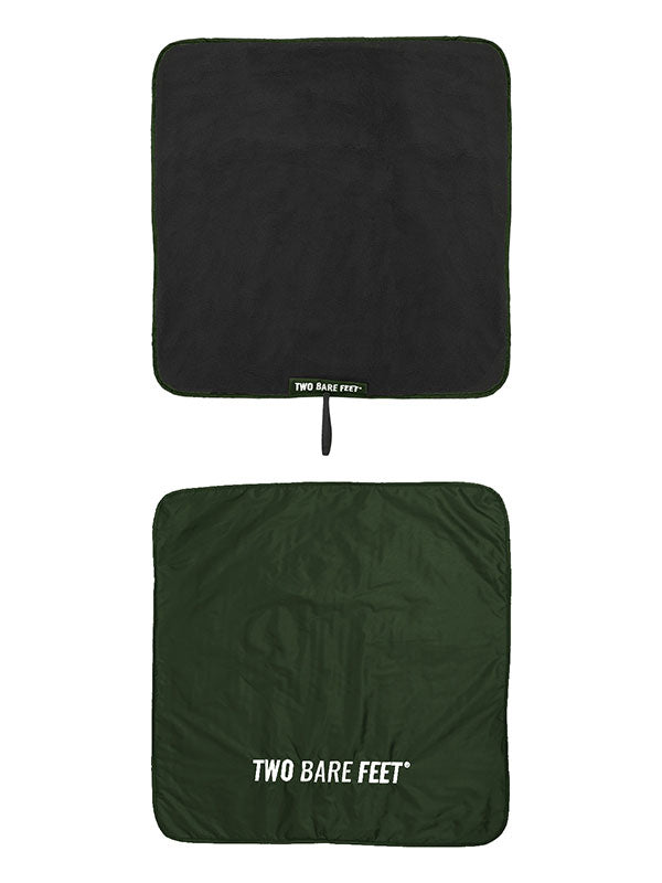 Two Bare Feet Kids Weatherproof Changing Robe with Changing Mat (Forest/Black)