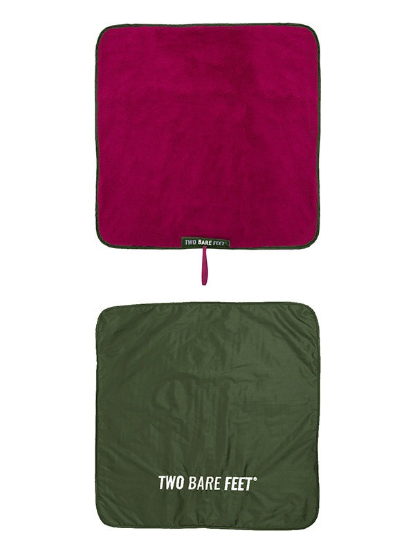 Two Bare Feet Weatherproof Changing Robe with Changing Mat (Forest/Raspberry)