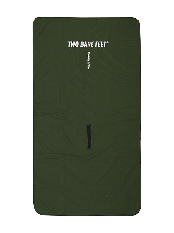 Sherpa Lined Waterproof Beach Travel Blanket (Forest/Charcoal)