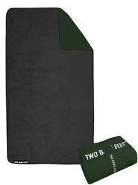 Sherpa Lined Waterproof Beach Travel Blanket (Forest/Charcoal)