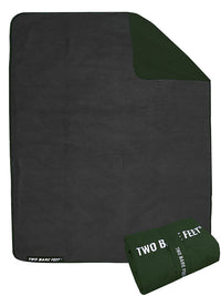 XL Sherpa Lined Waterproof Beach Travel Blanket (Forest/Charcoal)