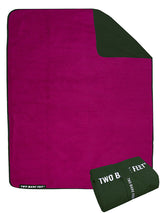 XL Sherpa Lined Waterproof Beach Travel Blanket (Forest/Raspberry)