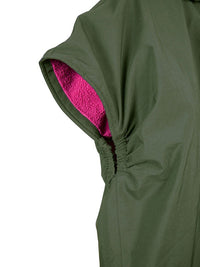 Kids Waterproof Hooded Sleeveless Poncho Changing Robe (Forest/Raspberry)