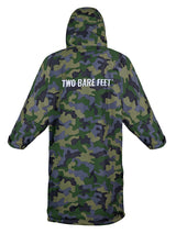 Two Bare Feet Kids Weatherproof Changing Robe with Changing Mat (Green Camo/ Green)