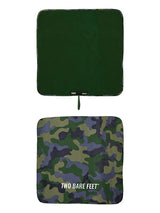 Two Bare Feet Kids Weatherproof Changing Robe with Changing Mat (Green Camo/ Green)