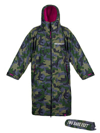 Two Bare Feet Kids Weatherproof Changing Robe with Changing Mat (Green Camo/ Raspberry)