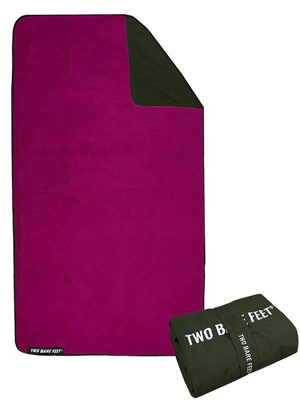 Sherpa Lined Waterproof Beach Travel Blanket (Khaki/Raspberry)