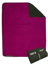 XL Sherpa Lined Waterproof Beach Travel Blanket (Khaki/Raspberry)
