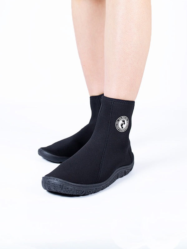 Neoprene Zipped Adults Wetsuit Boots (Black)