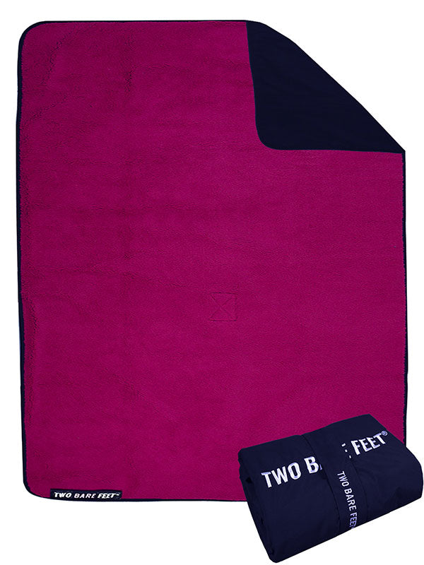 XL Sherpa Lined Waterproof Beach Travel Blanket (Marine Blue/Raspberry)