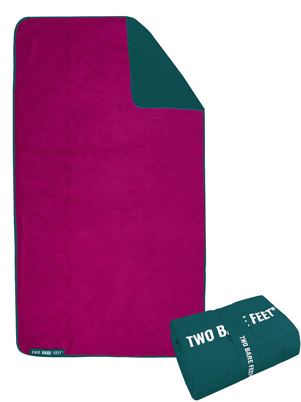 Sherpa Lined Waterproof Beach Travel Blanket (Sea Green/Raspberry)