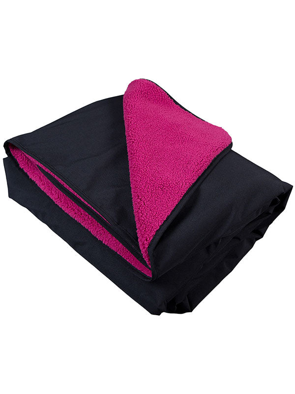 Sherpa Lined Waterproof Beach Travel Blanket (Black/Raspberry)