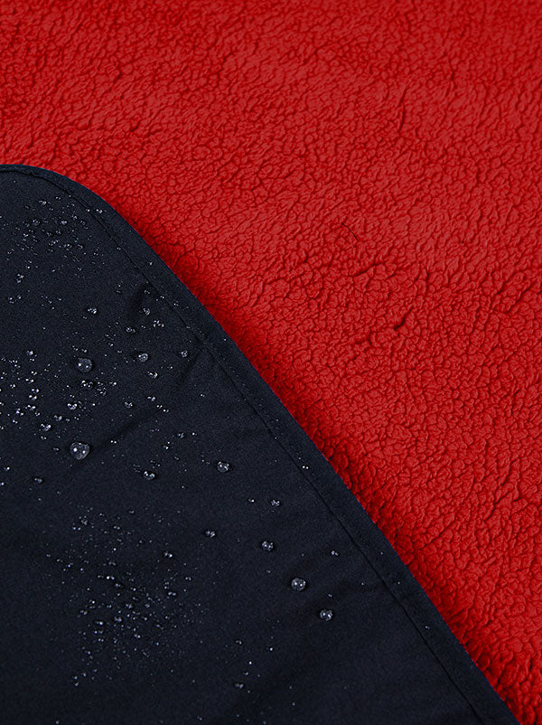 Sherpa Lined Waterproof Beach Travel Blanket (Black/Red)