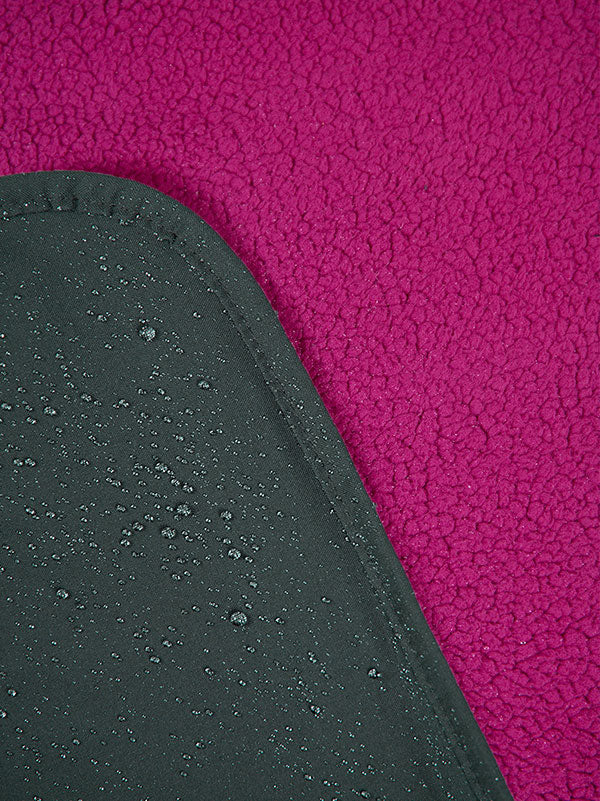 Sherpa Lined Waterproof Beach Travel Blanket (Khaki/Raspberry)