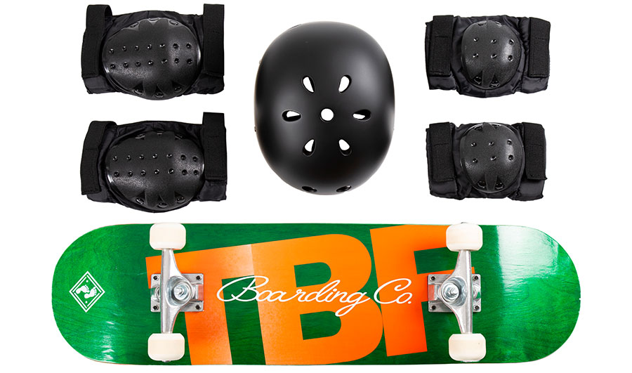 kids skateboard with helmet and safety pads